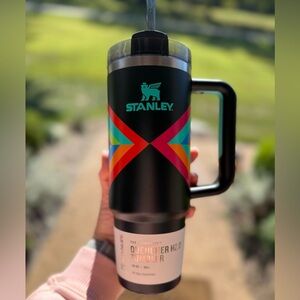 NWT Stanley 30oz Hyper Geo Flowstate Quencher Tumbler